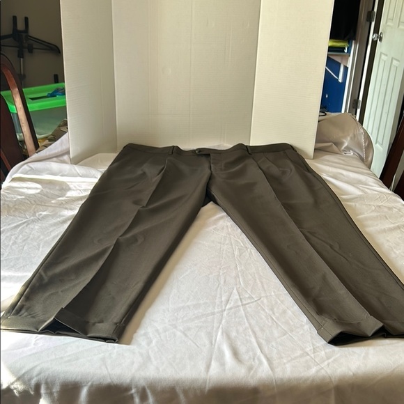 Paul Fredrick Green Chinos Relaxed Fit - Picture 2 of 12